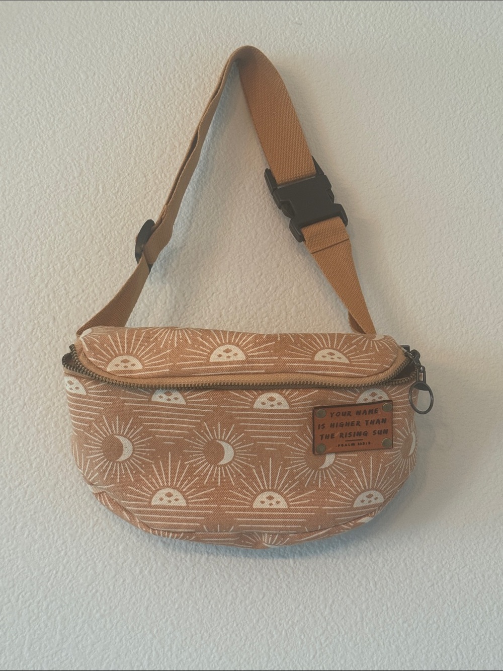 Sunrise Pattern Canvas Belt Bag - Tan & White